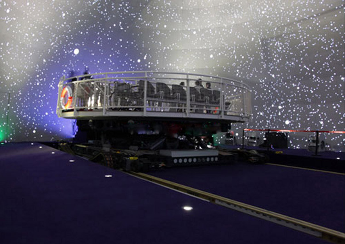 宣化区展览展示360°轨道太空车